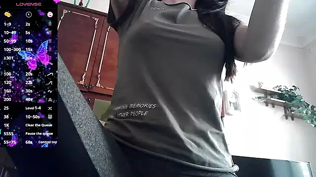 ElizaSwon online show from 06/18/26, 02:32