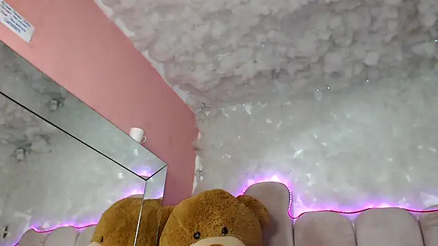 puca ebony online show from 02/03/25, 07:42