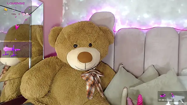 puca ebony online show from 02/11/25, 08:10