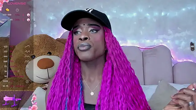 puca ebony online show from 03/04/25, 08:05