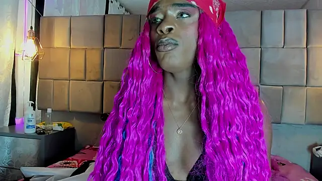 puca ebony online show from 03/09/25, 01:46