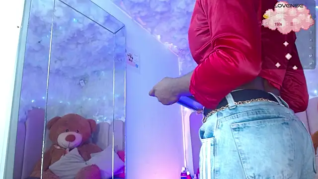 puca ebony online show from 12/16/25, 04:34