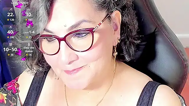 cataleya mom online show from 10/28/25, 11:07