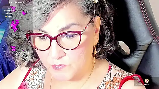 cataleya mom online show from 10/30/25, 02:02