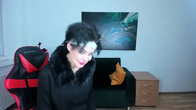 Silvia Wallec online show from 03/12/26, 06:47