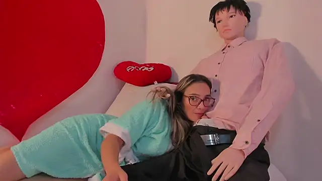 Jessica Herrera  online show from 02/16/25, 04:09