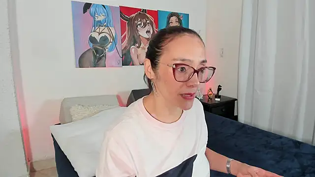 Jessica Herrera  online show from 09/17/25, 09:38