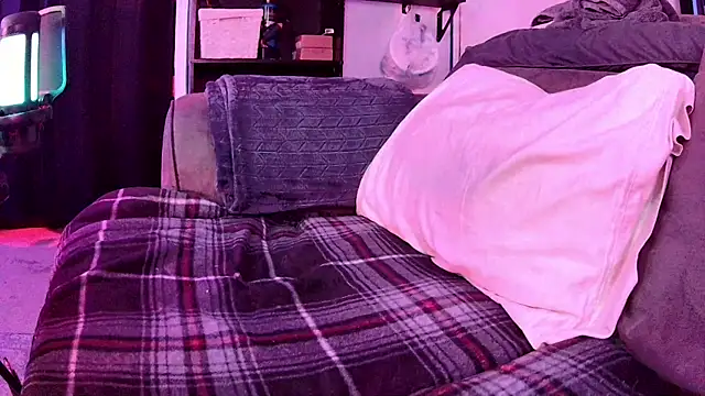 famousALYX online show from 10/31/25, 07:09