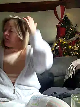 lady charlyne online show from 12/07/24, 09:28