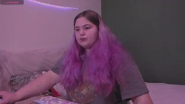 Freakcute  online show from 02/09/25, 03:23