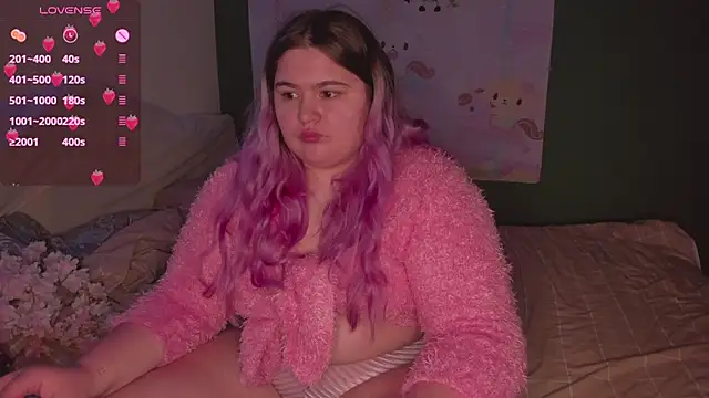 Freakcute  online show from 02/17/25, 10:47