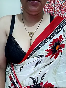 Priya Boudi online show from 10/29/25, 06:42