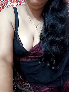 Priya Boudi online show from 12/14/25, 06:01