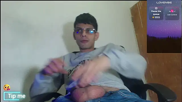 GrayHornyX online show from 04/18/26, 08:20