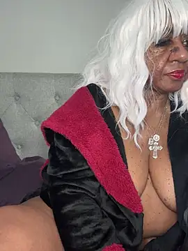 Snapshot of BreanaDivine chatting on 03/17/25, 04:29 BreanaDivine online show from 03/17/25, 04:29