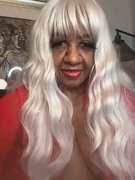 BreanaDivine online show from 03/06/26, 06:43