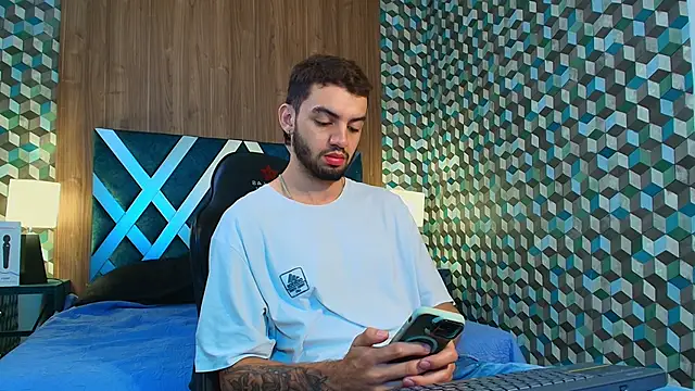 Michael magno online show from 09/20/25, 02:07