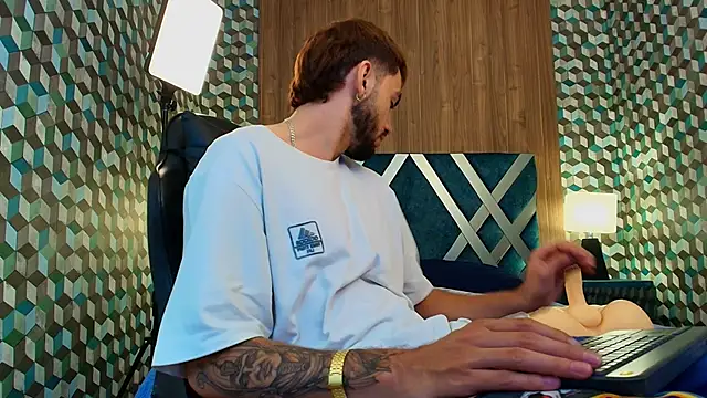 Michael magno online show from 10/02/25, 01:29