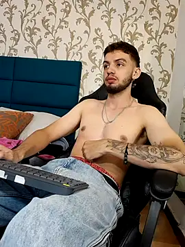 Michael magno online show from 03/25/26, 03:45