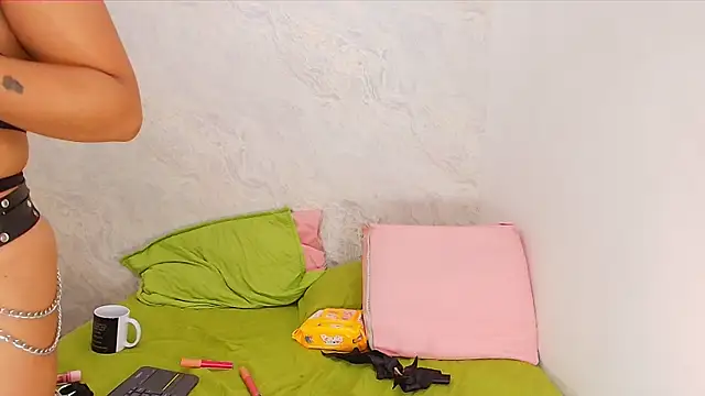 Snapshot of sofi_balvin chatting on 01/27/25, 07:13 sofi balvin online show from 01/27/25, 07:13