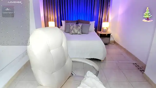 Rebeka spencer online show from 12/31/24, 03:55