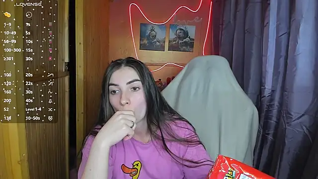 Fiery Brunette  online show from 02/24/25, 03:42