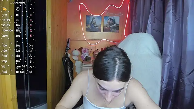 Fiery Brunette  online show from 03/21/25, 04:17