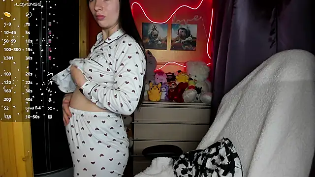 Fiery Brunette  online show from 09/25/25, 03:32