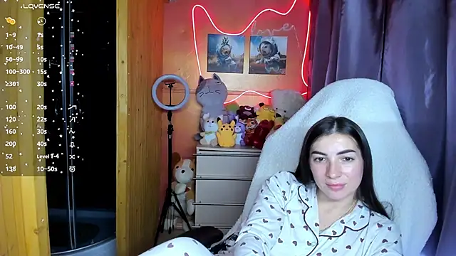 Fiery Brunette  online show from 09/29/25, 05:51