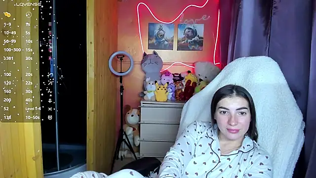 Fiery Brunette  online show from 10/09/25, 01:20