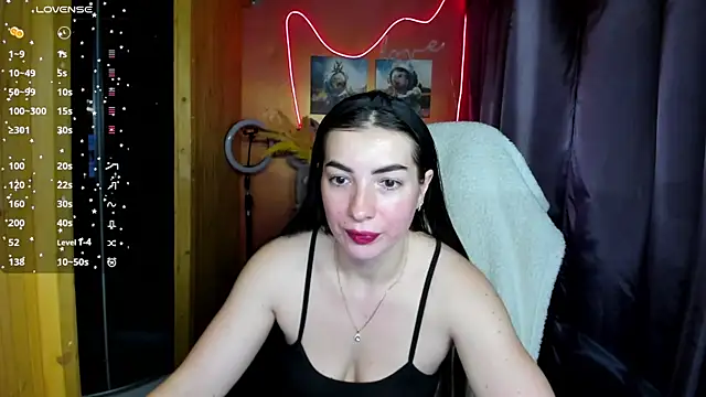Fiery Brunette  online show from 11/19/25, 06:24