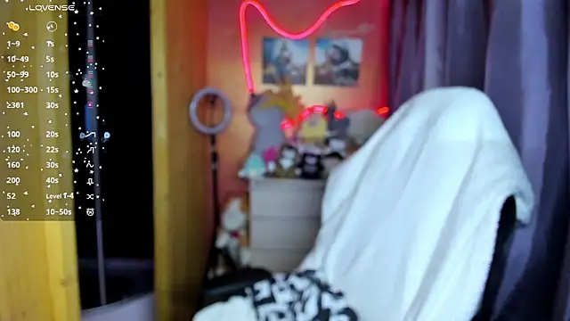 Fiery Brunette  online show from 03/03/26, 04:51