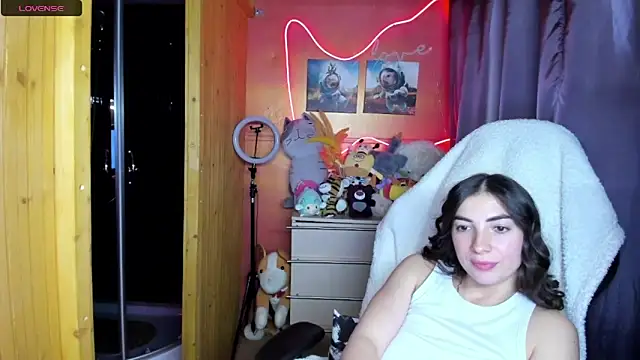 Fiery Brunette  online show from 05/24/26, 04:50