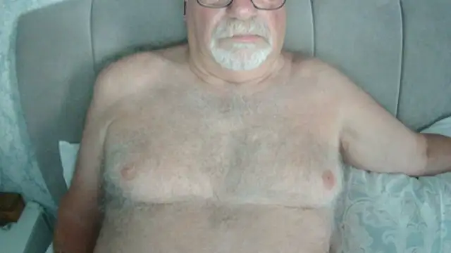 Snapshot of easyman4u2 chatting on 06/29/26, 04:52 easyman4u2 online show from 06/29/26, 04:52