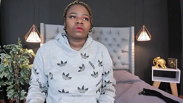 Snapshot of Tammy__vega_ chatting on 01/28/25, 03:47 Tammy vega online show from 01/28/25, 03:47