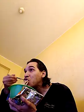 Snapshot of Alamleo36 chatting on 10/28/25, 07:05 Alamleo36 online show from 10/28/25, 07:05