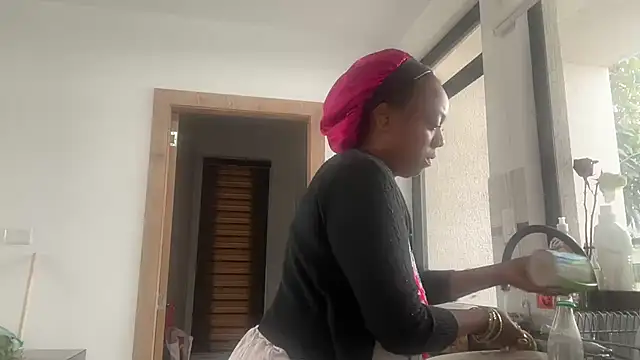 ChocolateCakeQueen online show from 10/18/25, 03:02