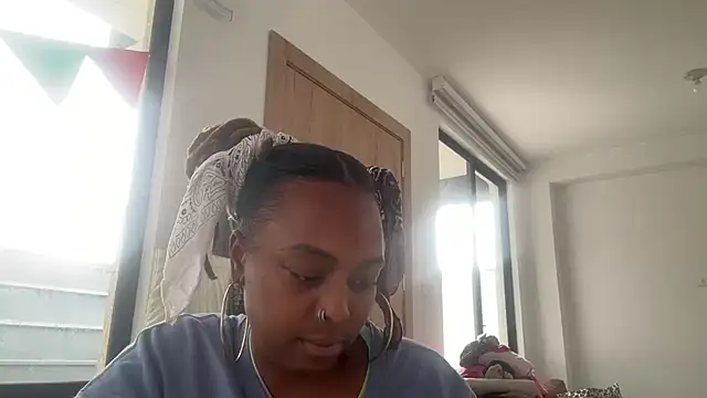 ChocolateCakeQueen online show from 10/24/25, 06:37