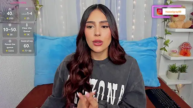 HazzelGray online show from 10/24/25, 03:41