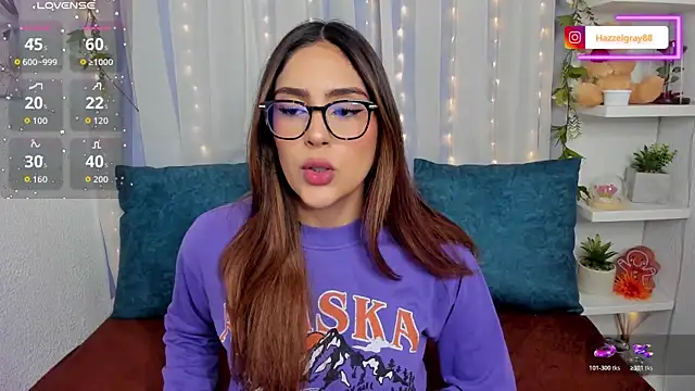 HazzelGray online show from 03/08/26, 01:15