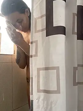 hannahb-e online show from 09/18/25, 03:25