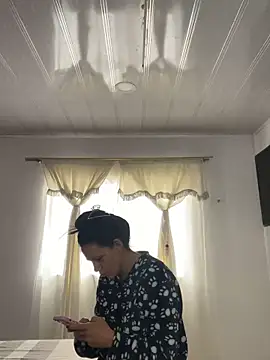 hannahb-e online show from 10/17/25, 02:30