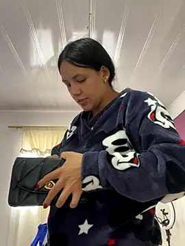 hannahb-e online show from 12/01/25, 06:13