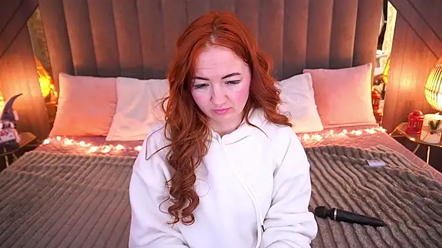 Marina Mur  online show from 02/13/25, 05:37