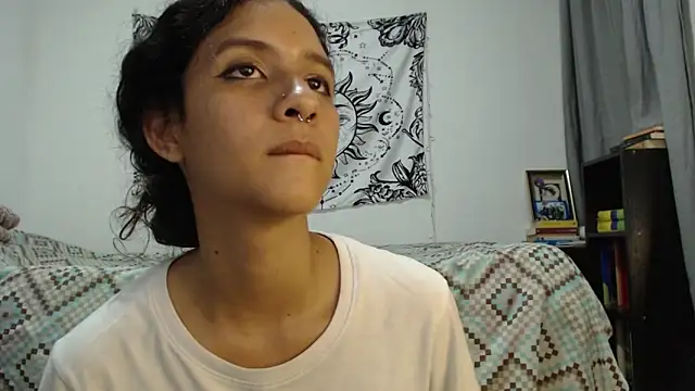 AlinaWoolf  online show from 02/07/25, 01:58