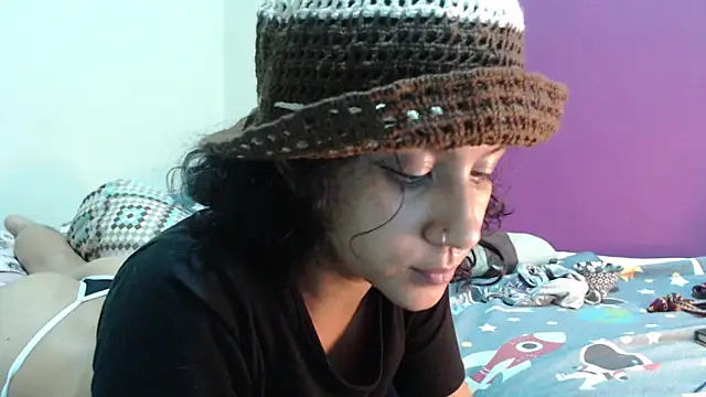 AlinaWoolf  online show from 05/14/26, 06:20