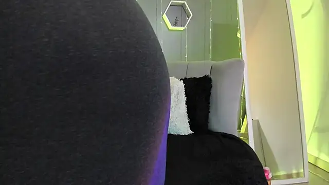 Sammy owens  online show from 03/15/25, 06:54