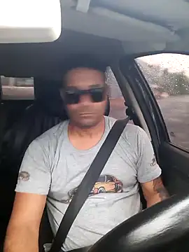 hecwil8 online show from 10/17/25, 11:24