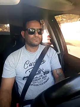 hecwil8 online show from 11/17/25, 11:38