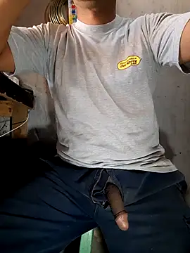 hecwil8 online show from 12/17/25, 03:18